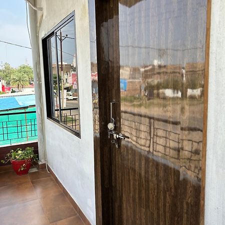 Hotel Shri Kunj Ujjain Exteriör bild