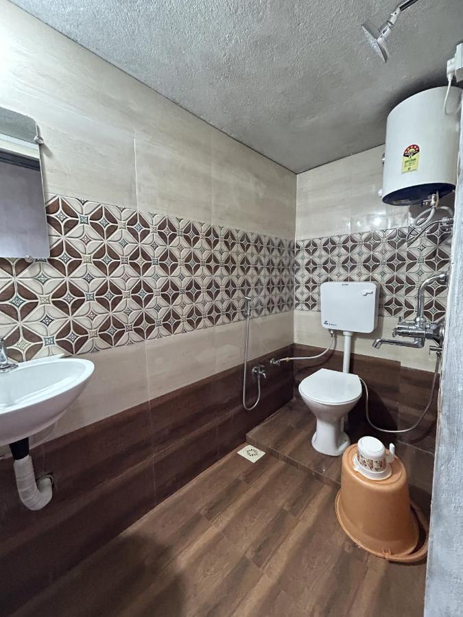 Hotel Shri Kunj Ujjain Exteriör bild